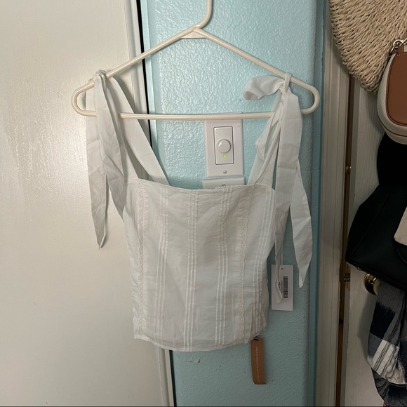 SOLD NWT Reformation size 2 Adelia Top - Picture 2 of 4